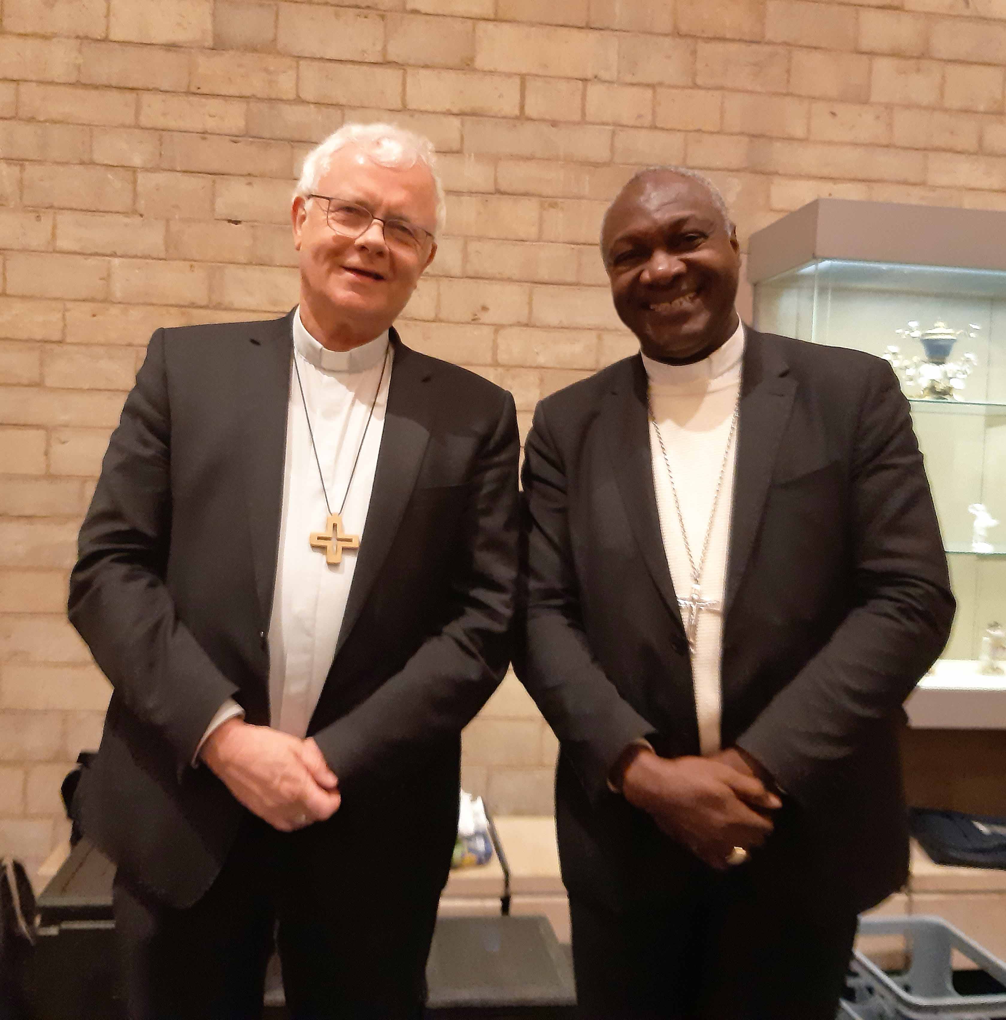 Mgr Patrick Hoogmartens et Mgr Joseph-Marie Ndi-Okalla